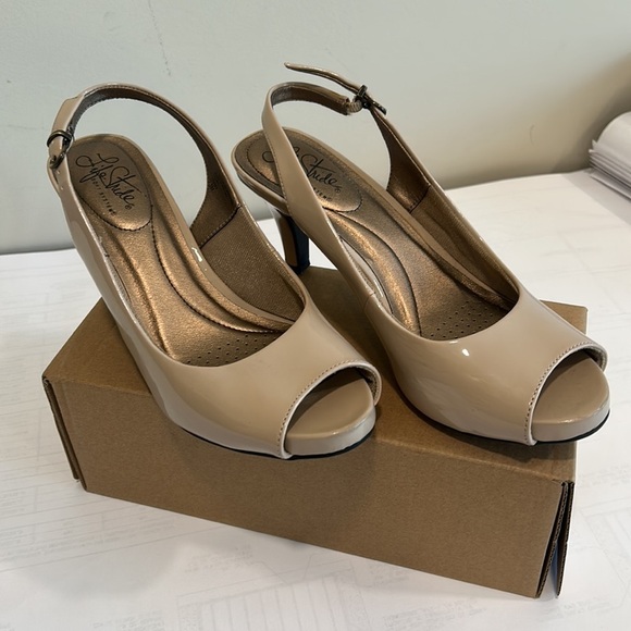 LifeStride Women's Teller Dress Sandal - Picture 2 of 8